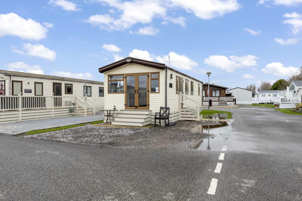 2 bedroom bungalow for sale in Road, Runcton, Chichester