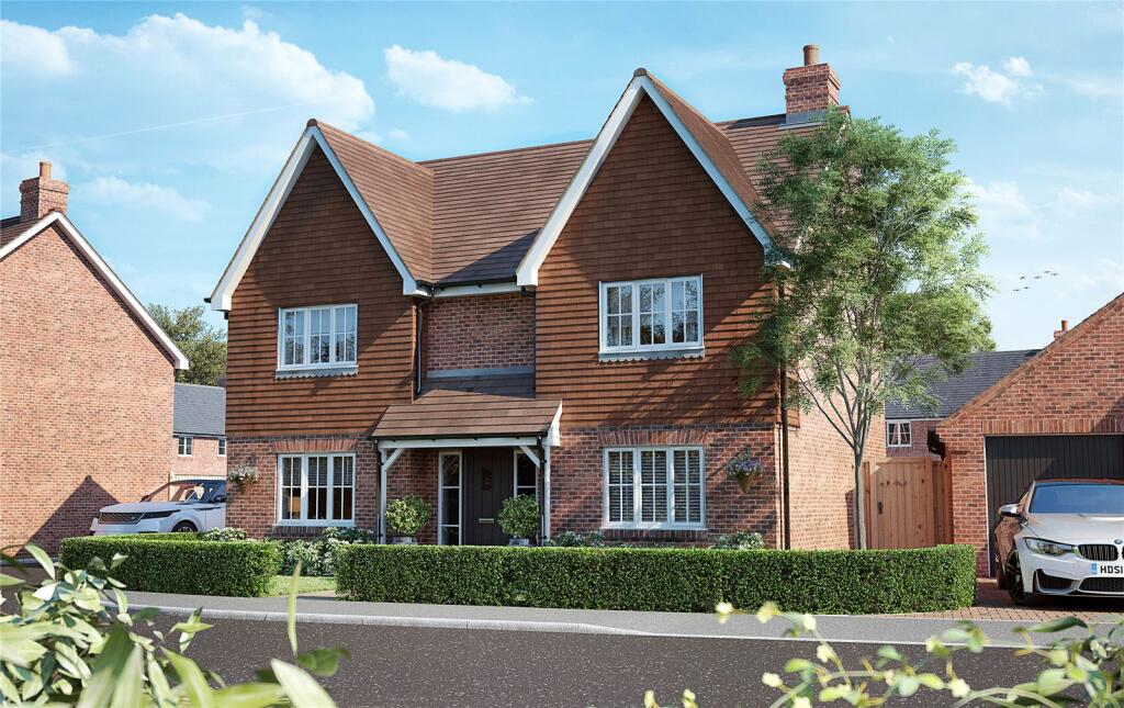 4 bedroom detached house for sale in Grange Road, Netley Abbey, Southampton, Hampshire, SO31