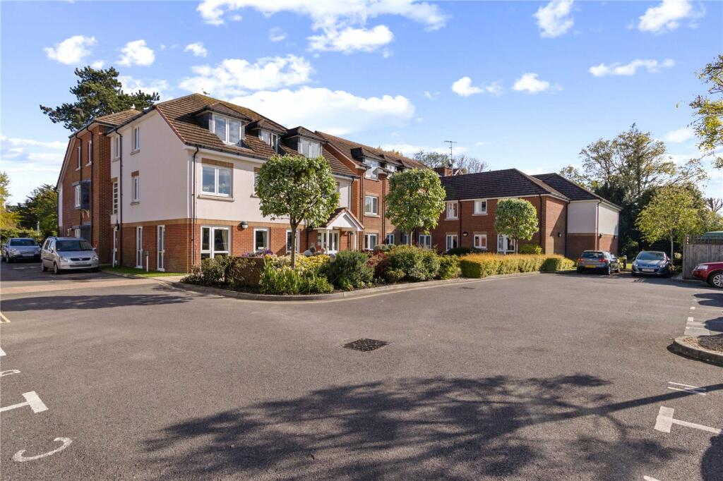 2 bedroom apartment for sale in Hawthorn Road, Bognor Regis, PO21