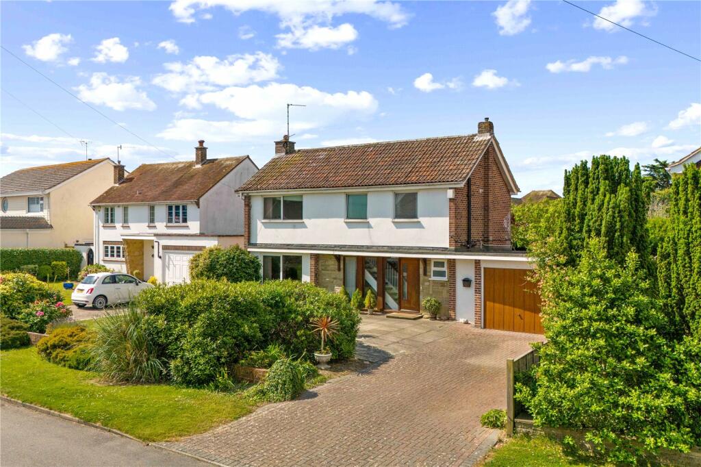 3 bedroom detached house for sale in Burley Road, Felpham, West Sussex