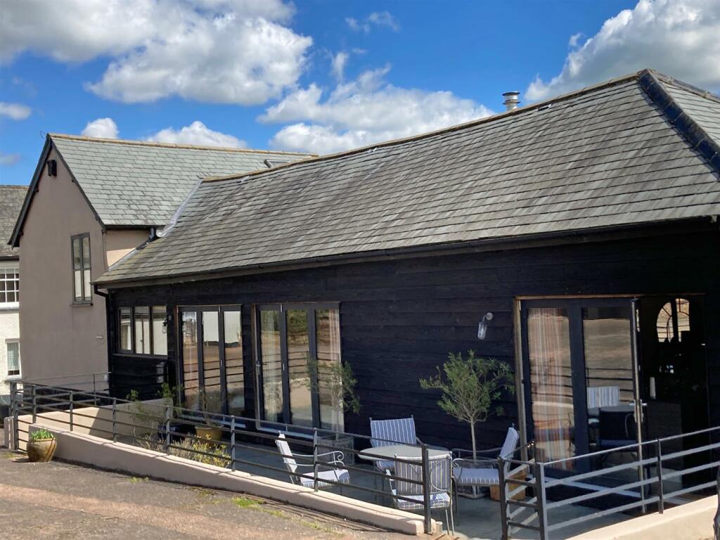 3 bedroom detached house for sale in Colebrooke Lane, Cullompton, EX15