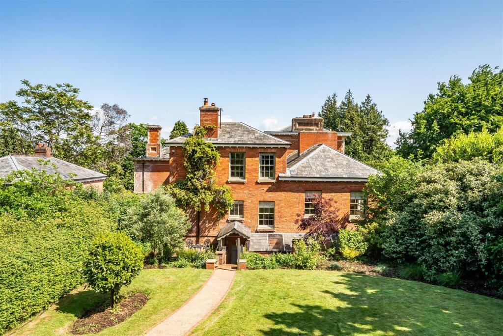 Main image of property: Chapel Hill, Uffculme, Cullompton