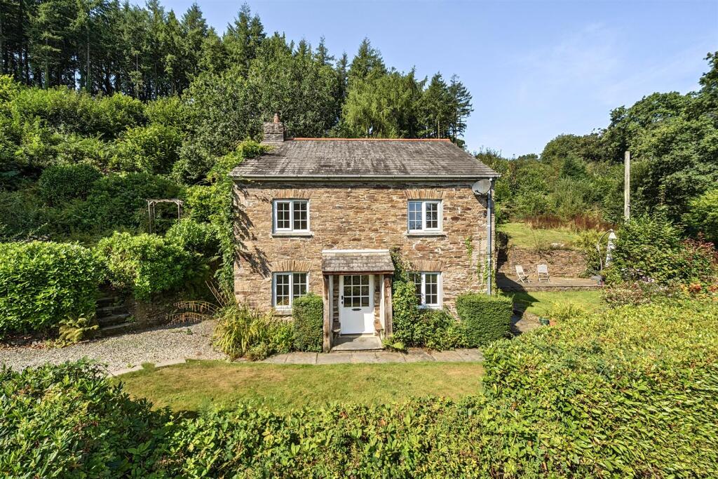 Main image of property: Luckett, Callington