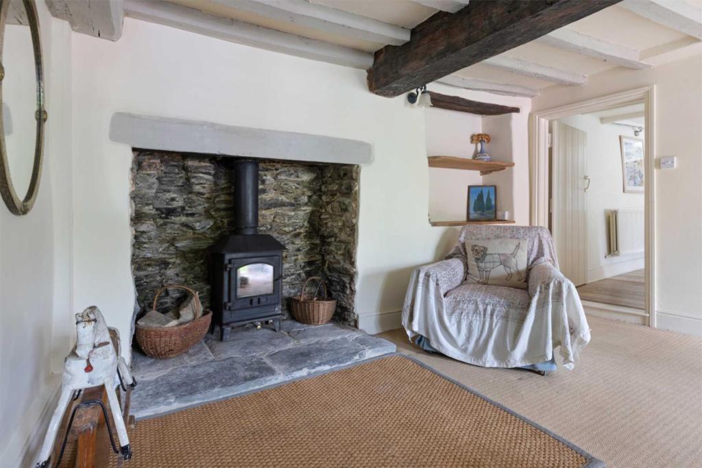 3 bedroom detached house for sale in Rattery, South Brent, TQ10