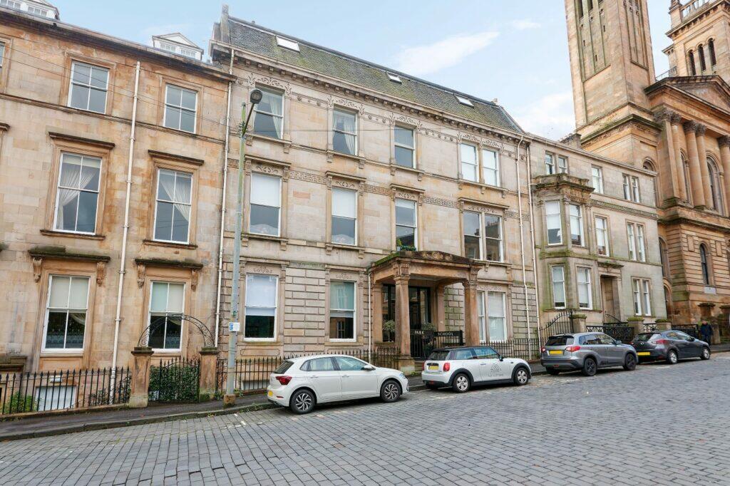 2 bedroom flat for sale in 1 2 25 Lynedoch Street Park G3 6AA G3