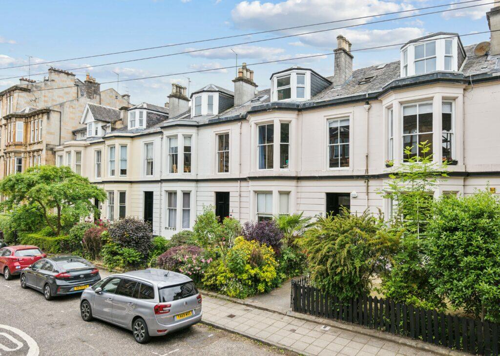 4 bedroom duplex for sale in 7A Holyrood Crescent, Kelvinbridge, G20