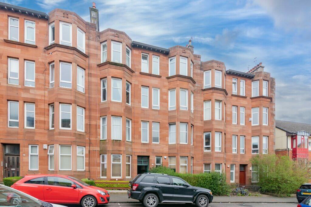 Main image of property: 3/2 47 Esmond Street, Yorkhill, G3 8SL