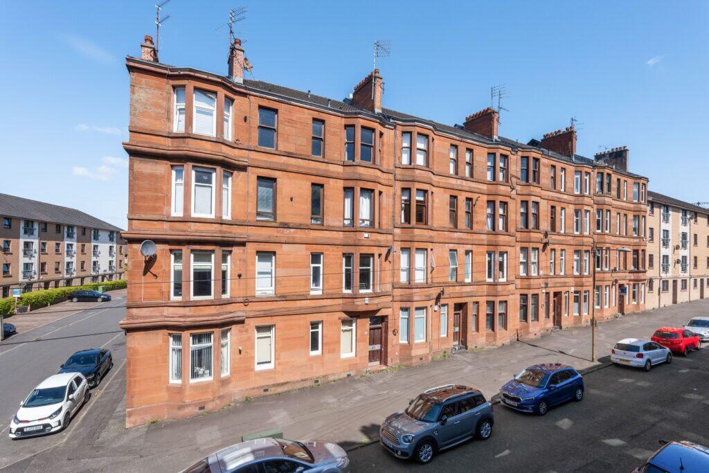 Main image of property: 2/2 45 Strathcona Drive, Anniesland, G13 1JH