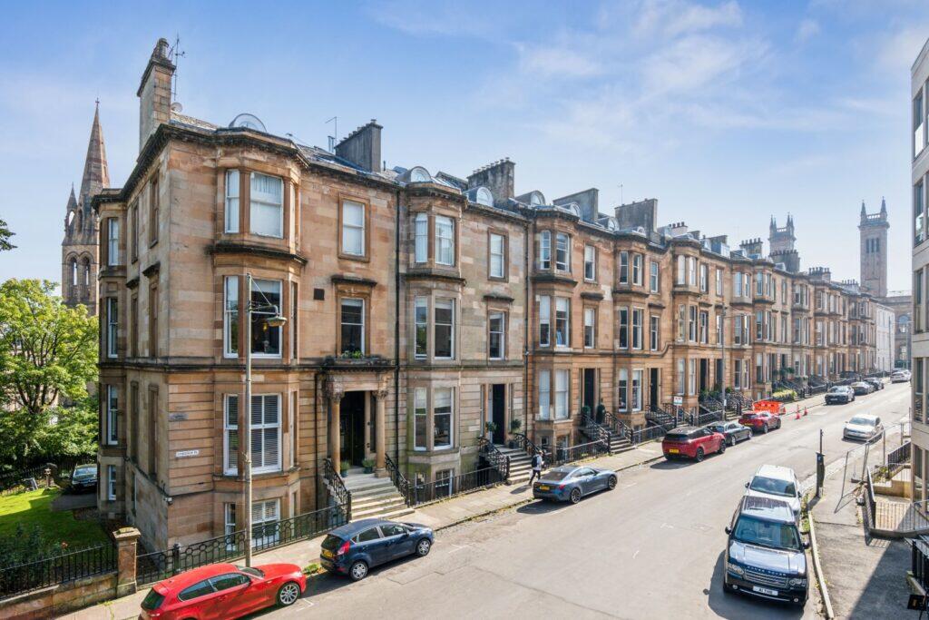 Main image of property: Flat 3 9 Lynedoch Place, Park G3 6AB