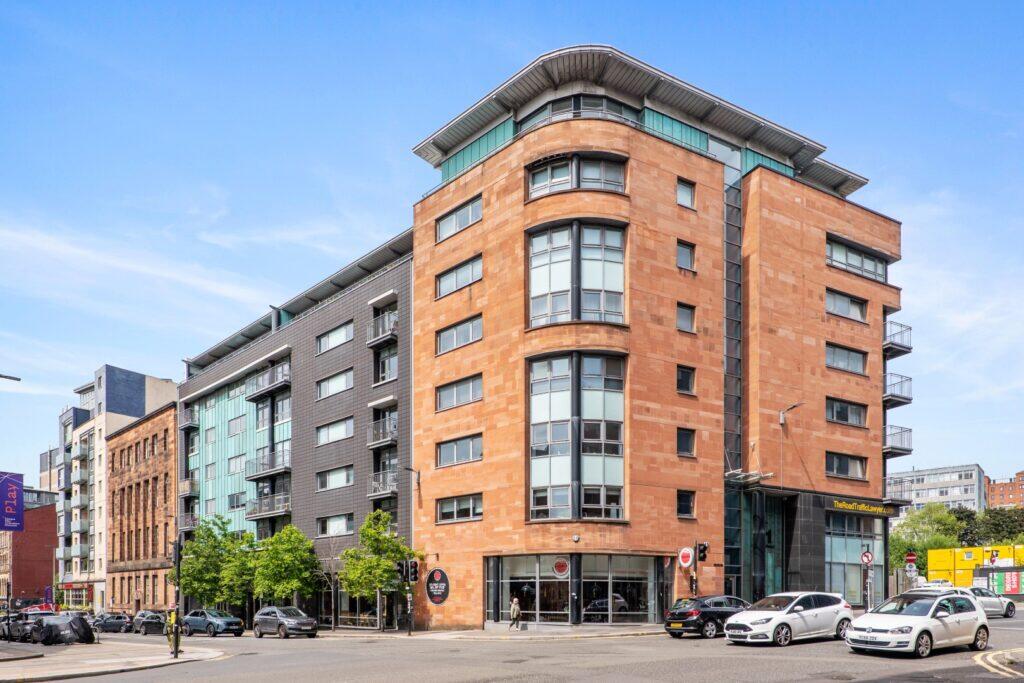 Main image of property: 1/1 161 High Street, Glasgow City Centre, G1 1QN