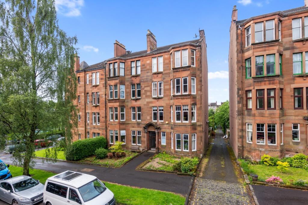 Main image of property: 1/1 47 Edgehill Road, Broomhill, G11 7JB