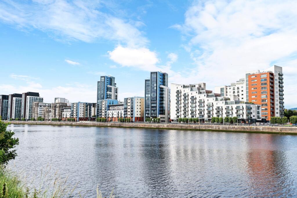 Main image of property: 4/2 15 Castlebank Place, Glasgow Harbour, G11 6BJ