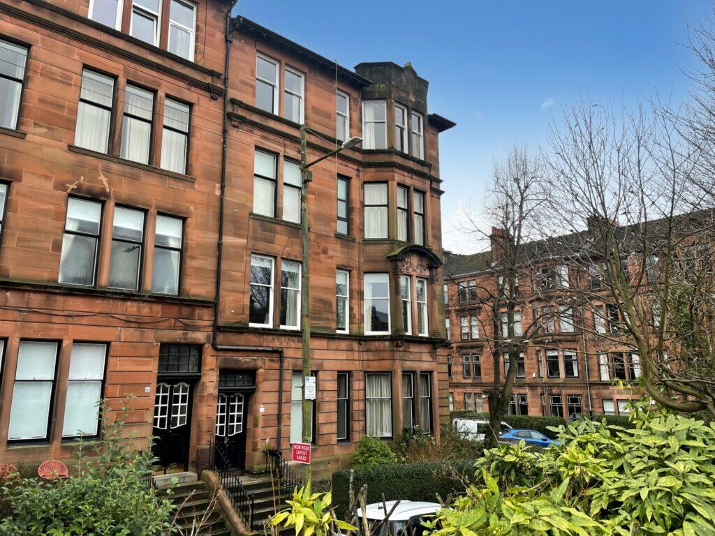 Main image of property: 3/2 43 Queensborough Gardens, Hyndland, G12 9QP