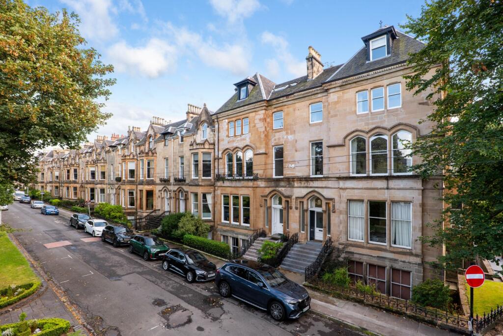 Main image of property: 2/1 40 Westbourne Gardens, Hyndland, G12 9PF