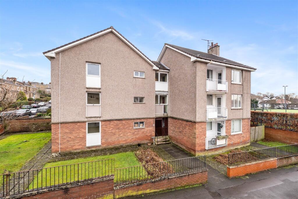 Main image of property: 2/2 121 Helensburgh Drive, Jordanhill, G13 1XN