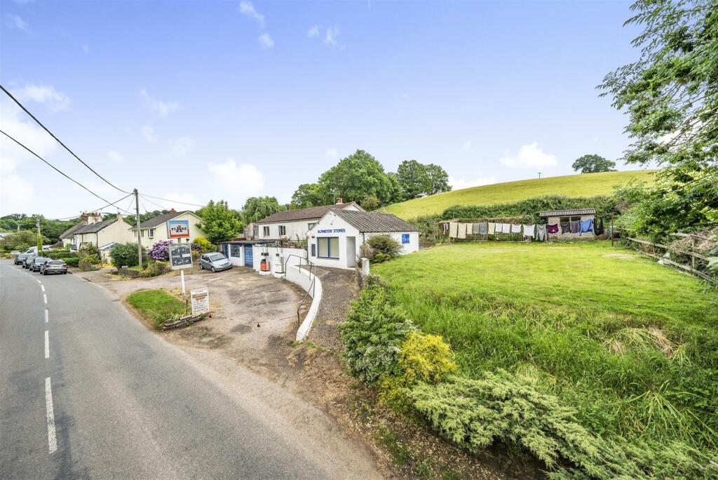 2 bedroom bungalow for sale in Alfington, Ottery St. Mary, EX11