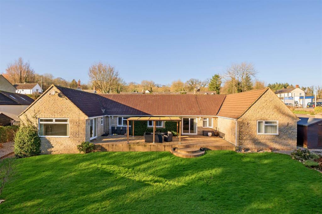 6 bedroom detached house for sale in Marsh, Honiton, EX14