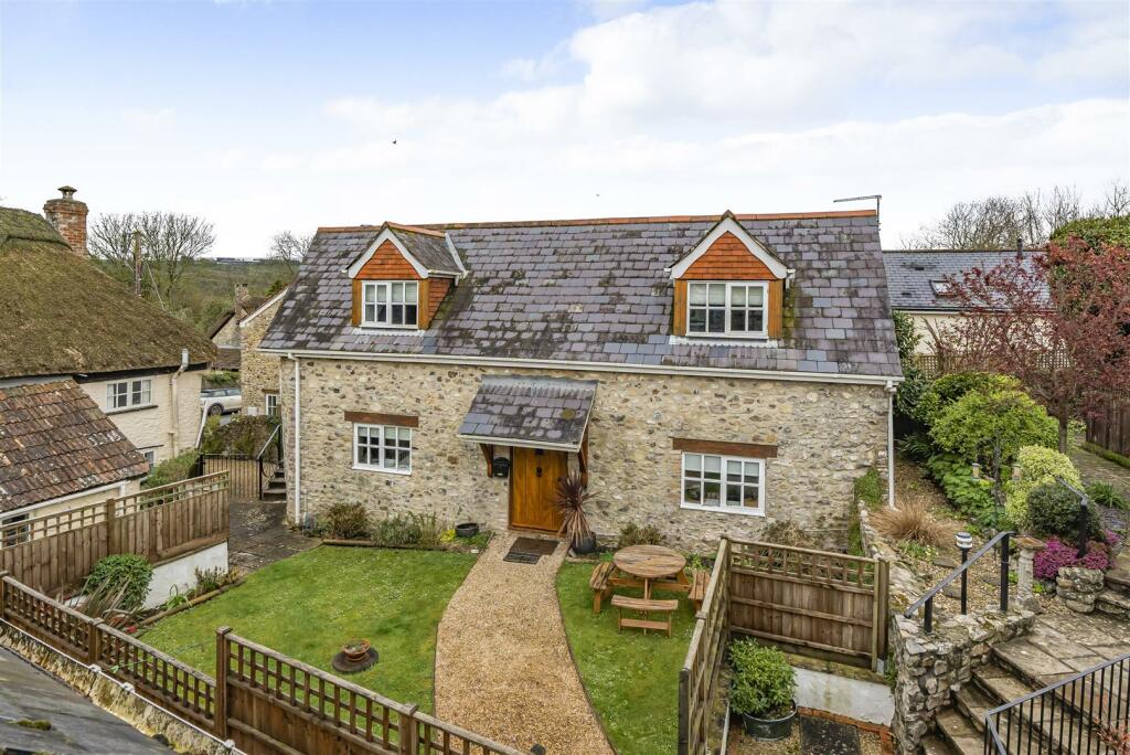 2 bedroom detached house for sale in Chardstock, Axminster, EX13