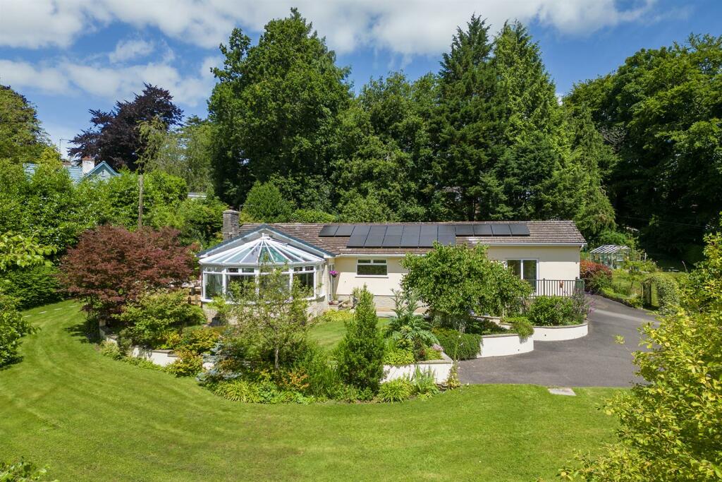 4 bedroom bungalow for sale in West Hill Road, West Hill, Ottery St. Mary, EX11