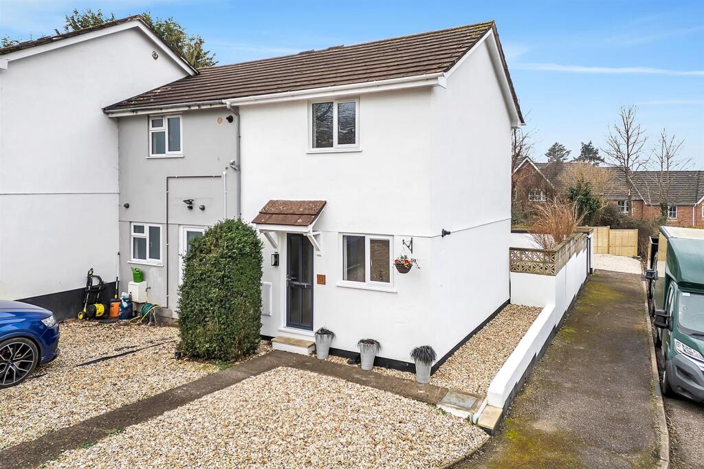 Main image of property: Rosewell Close, Honiton