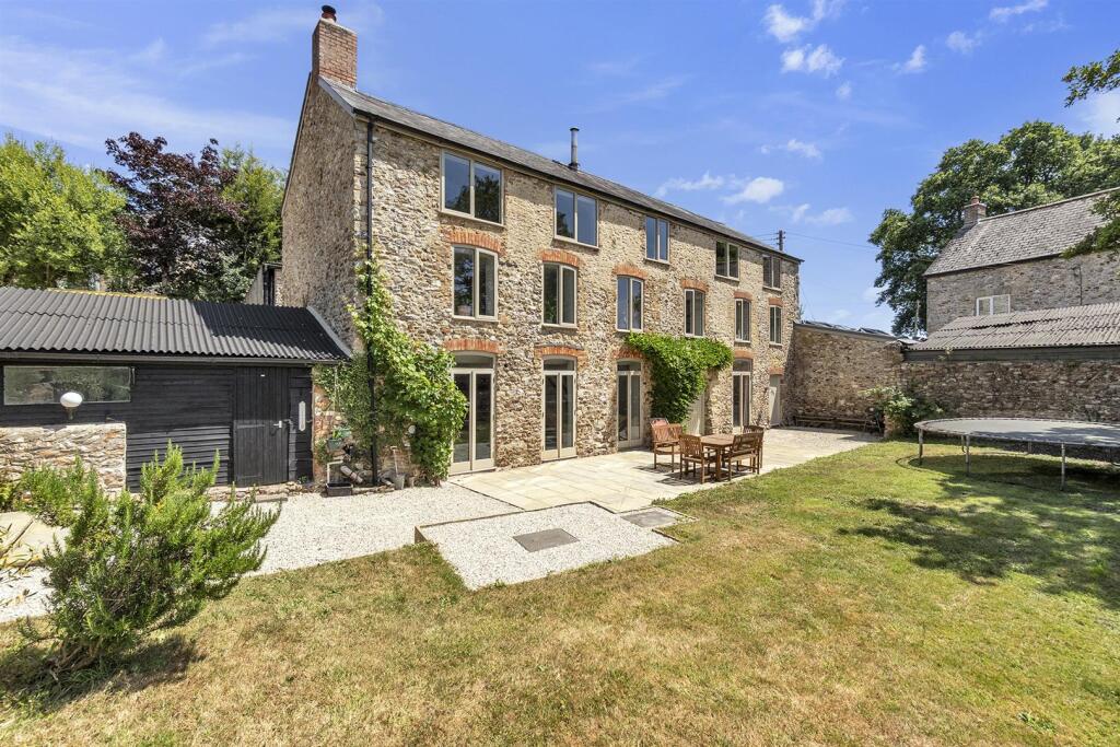 Main image of property: Dalwood, Axminster