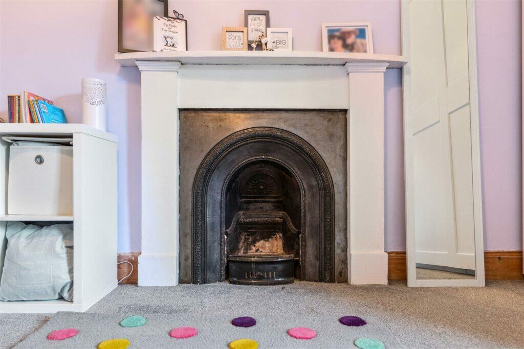 3 bedroom flat for sale in 1 2 5 Millbrae Crescent Langside G42