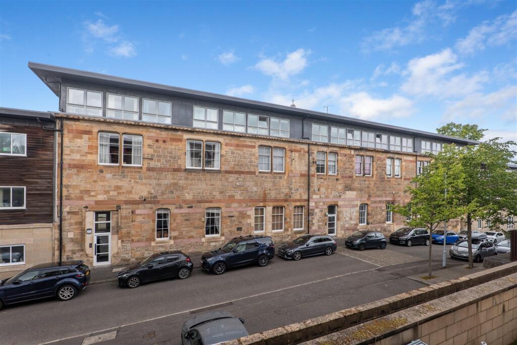 Main image of property: 0/1, 12 Prospecthill Grove, Glasgow, G42 9LD
