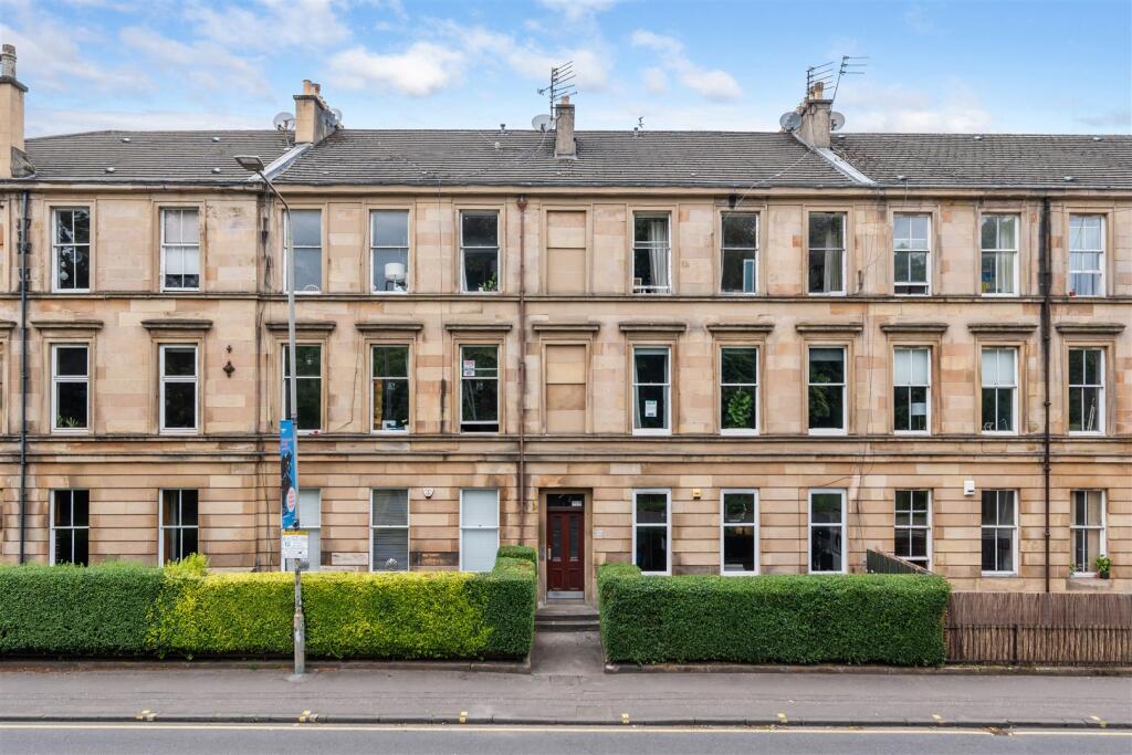 Main image of property: 0/2, 830 Pollokshaws Road, Strathbungo, G41 2BQ