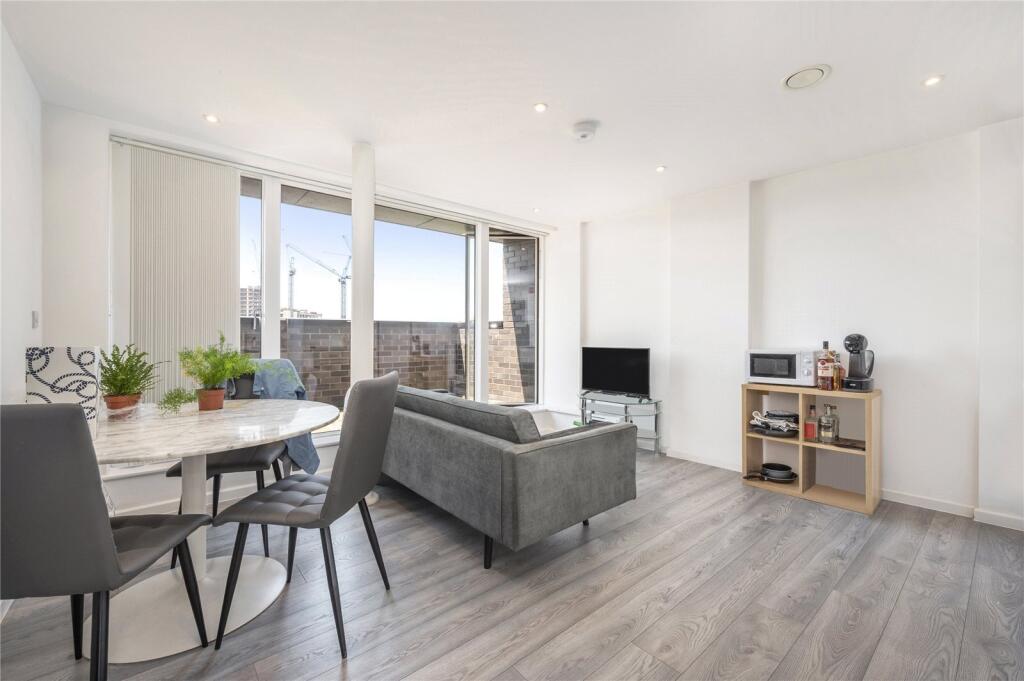 Main image of property: Vantage Court, 
551 Old Kent Road, SE1