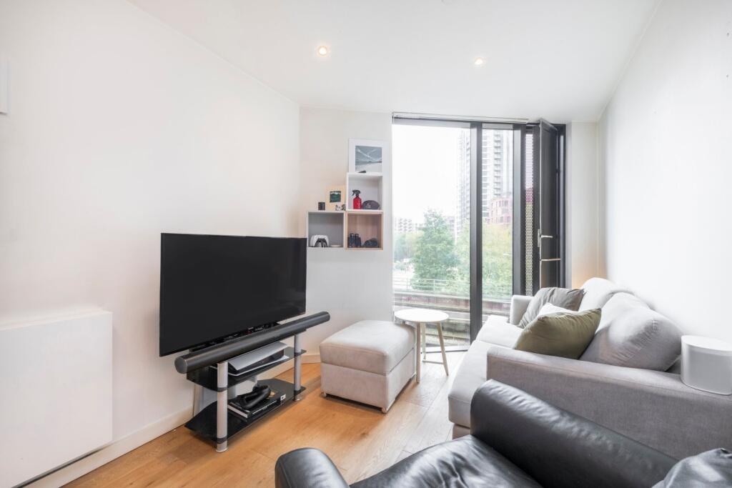 Main image of property: Walworth Road,
Walworth, SE1