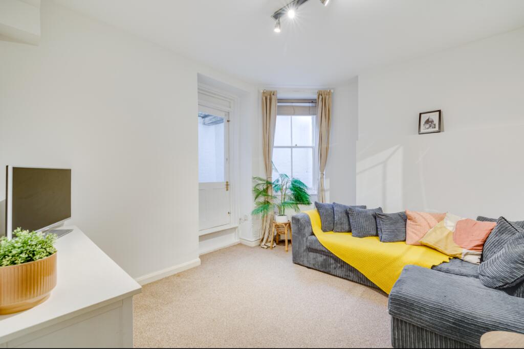 Main image of property: Wellesley Mansions, 
Edith Villas, W14