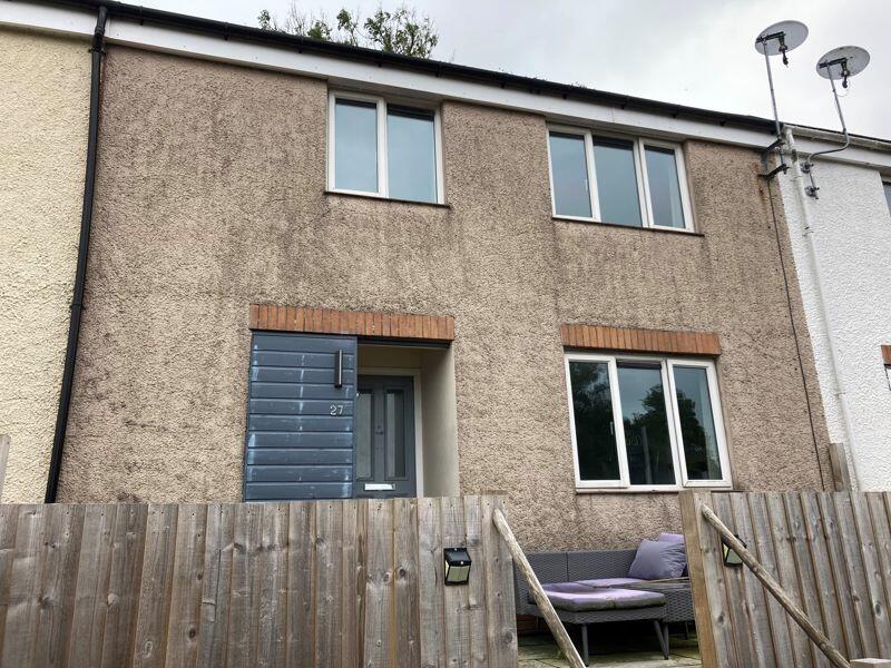Main image of property: 27 Longlands View, Kendal