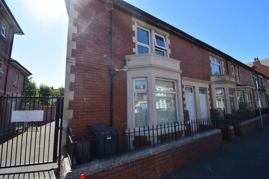 1 bedroom ground floor flat for rent in Clydach Street, Cardiff, CF11