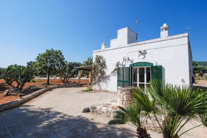 3 bedroom farm house for sale in Monopoli, Bari, Apulia, Italy