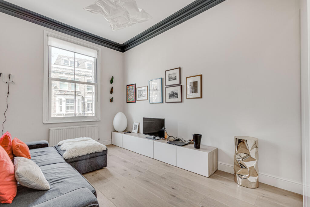 1 bedroom flat for rent in Fulham Road, Parsons Green, SW6