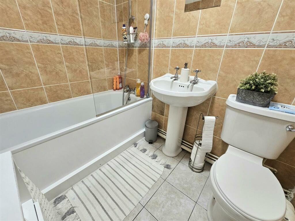 Additional property image - Cornfield Terrace, Eastbourne, BN21 4NS