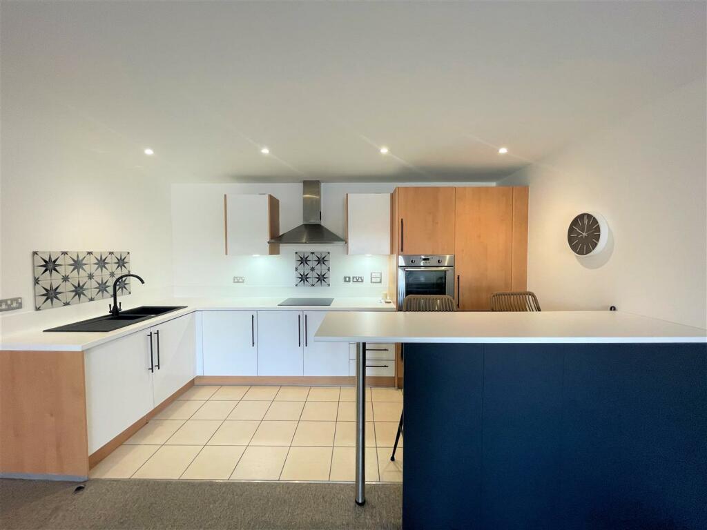 Additional property image - Midway Quay, Eastbourne, BN23 5DB