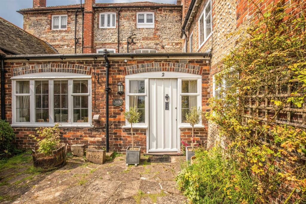 Additional property image - Manor Way, Eastbourne, BN20 9BN