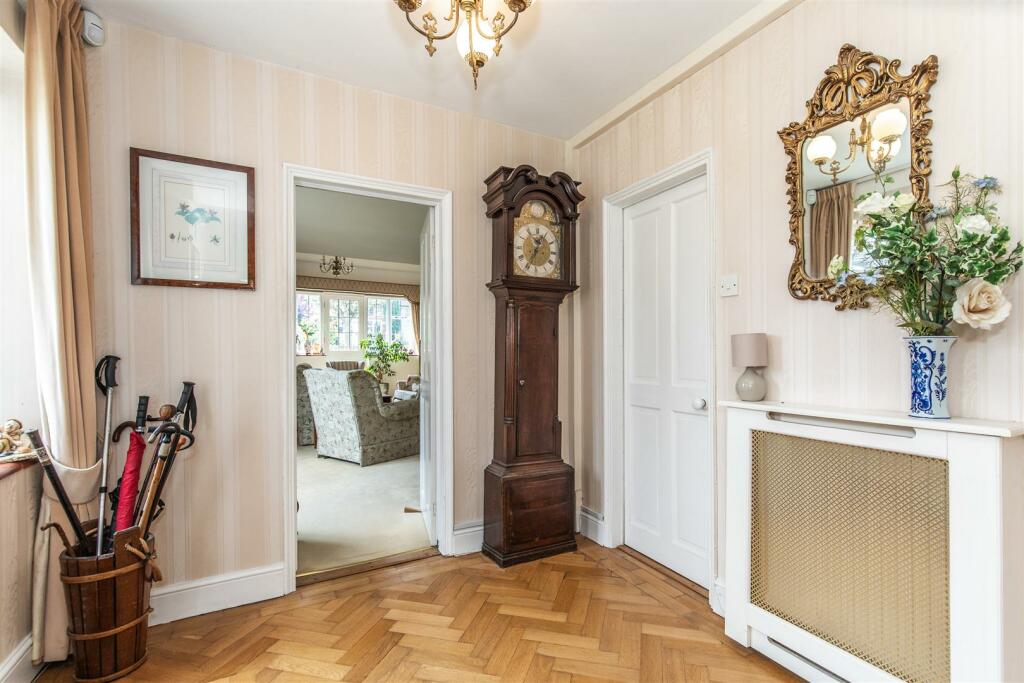 Additional property image - Manor Way, Eastbourne, BN20 9BN