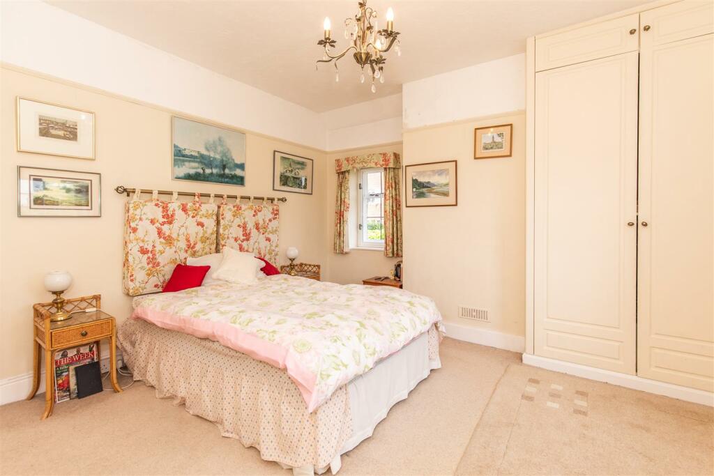 Additional property image - Manor Way, Eastbourne, BN20 9BN