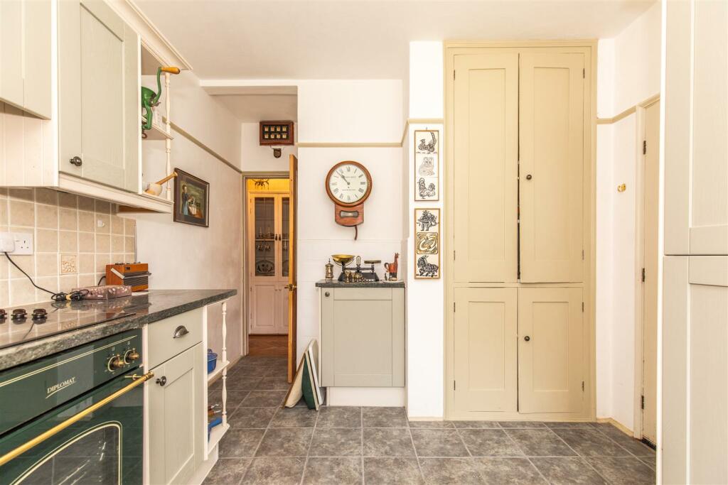 Additional property image - Manor Way, Eastbourne, BN20 9BN