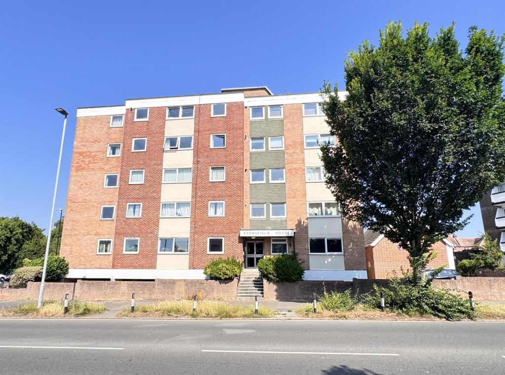 Main image of property: The Avenue, Eastbourne BN21 3YQ