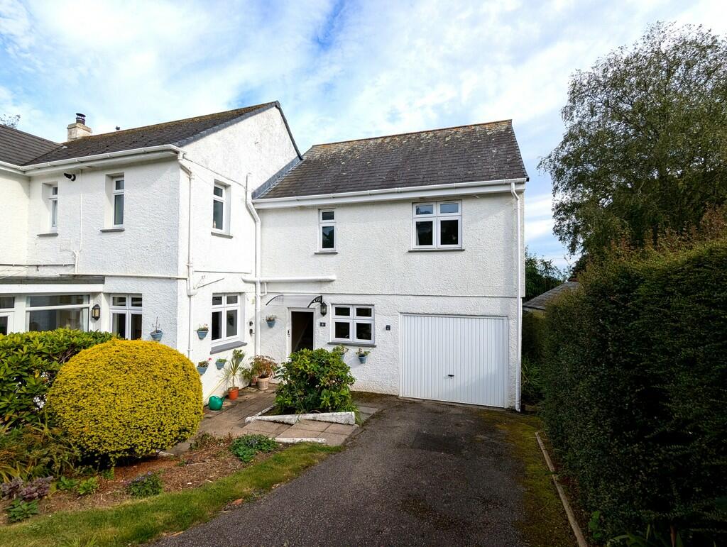 2 bedroom semidetached house for rent in St Austell, PL25