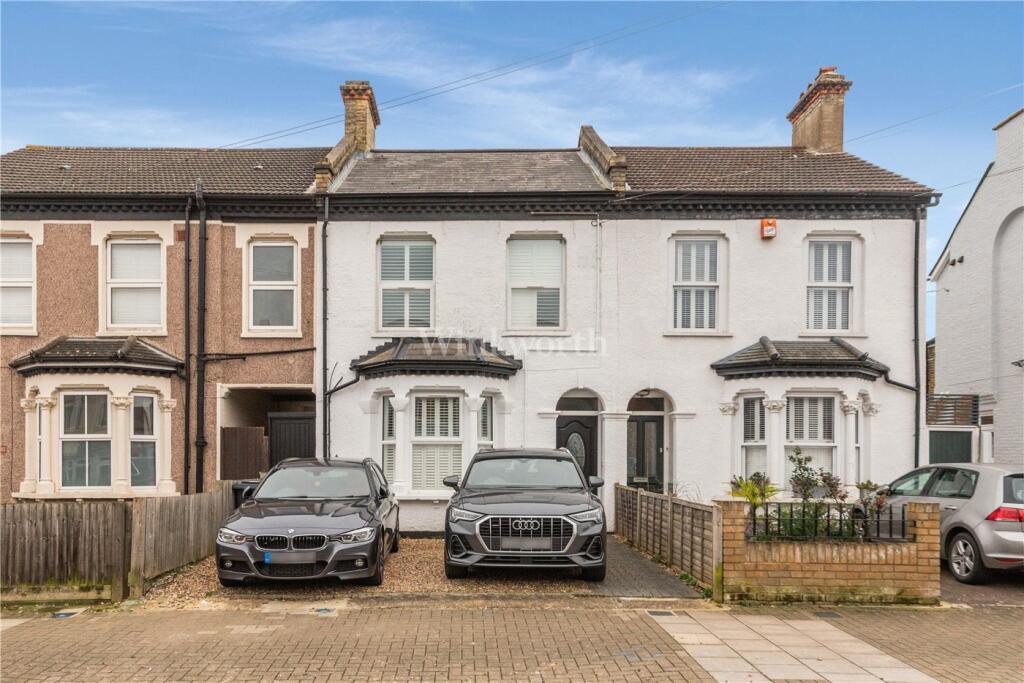 2 bedroom apartment for sale in Ravenscroft Road, Beckenham, BR3