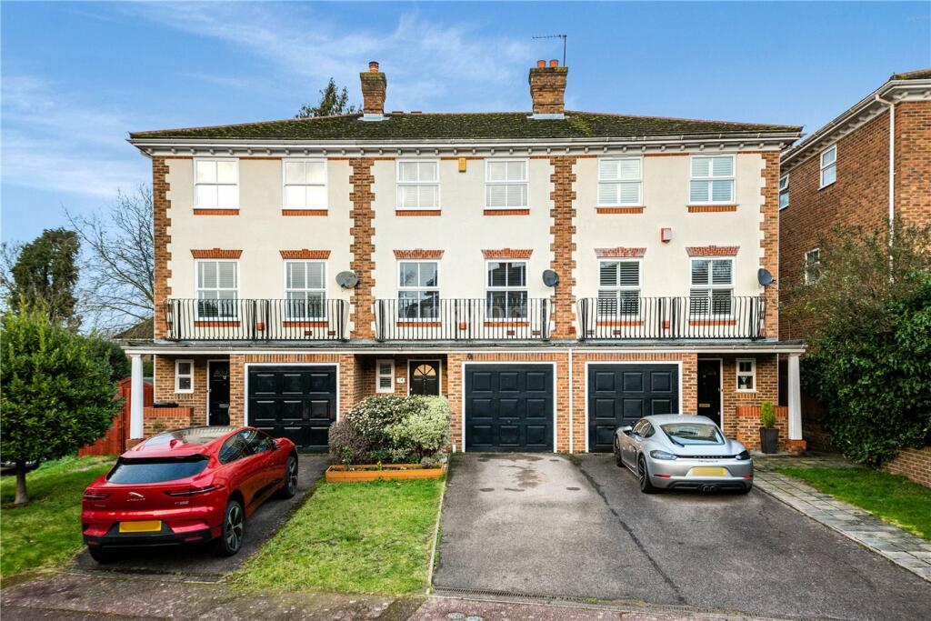 4 bedroom terraced house for sale in Regency Mews, Beckenham, BR3