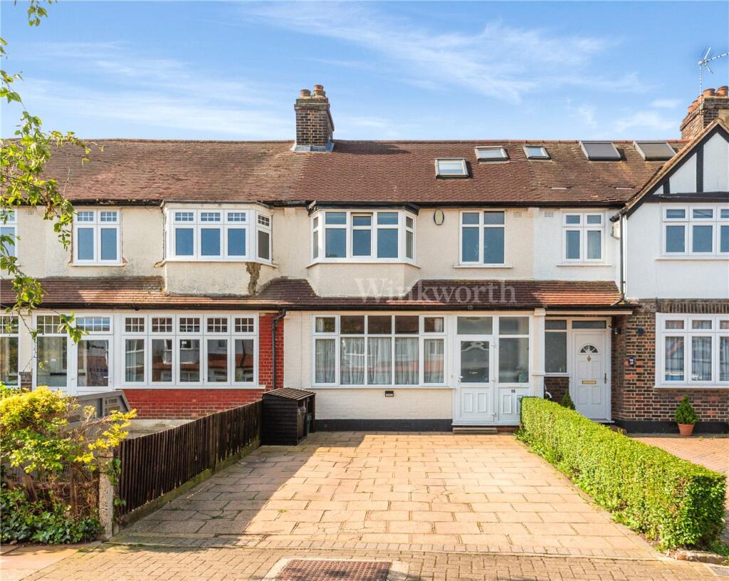 4 bedroom terraced house for sale in Aviemore Way, Beckenham, BR3