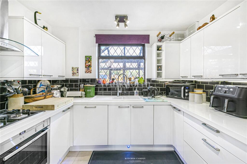 Additional property image - Balmoral Avenue, Beckenham, BR3