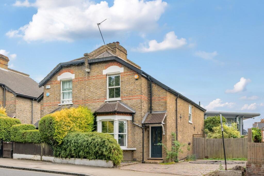 Main image of property: Bromley Road, Beckenham, BR3
