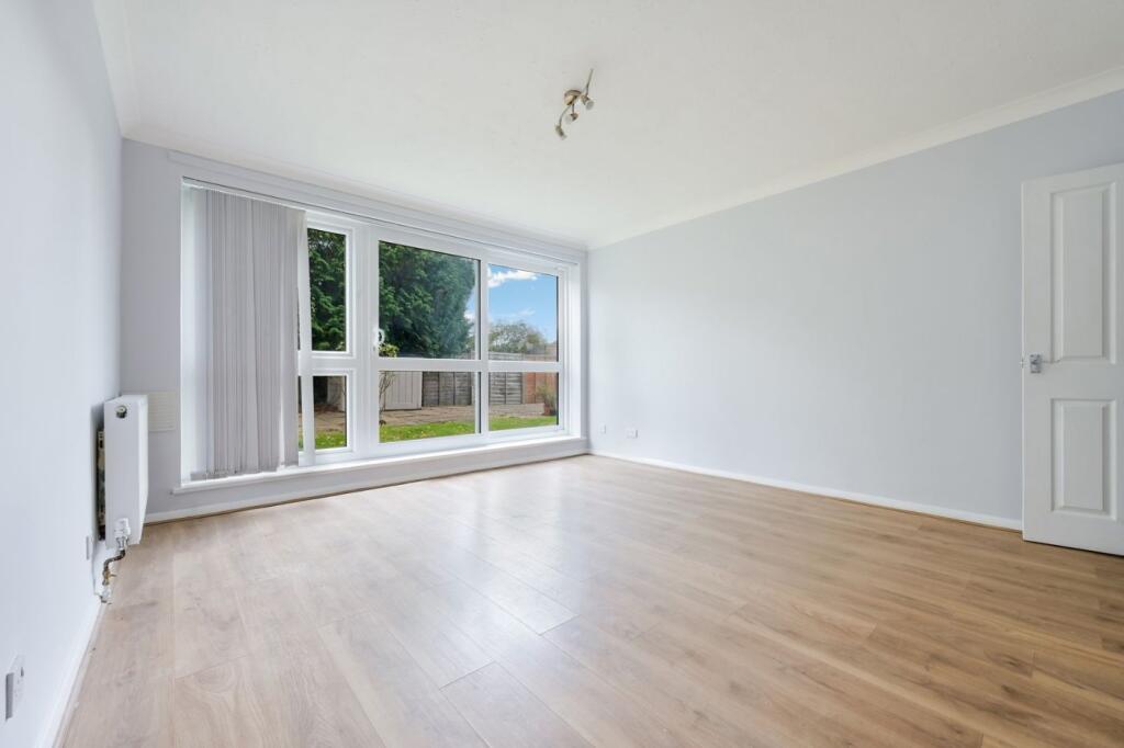 Main image of property: Bromley Road, London, SE6