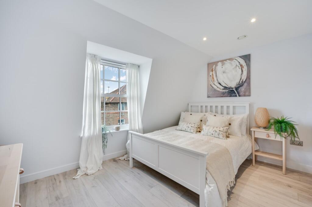 Main image of property: High Street, Beckenham, BR3